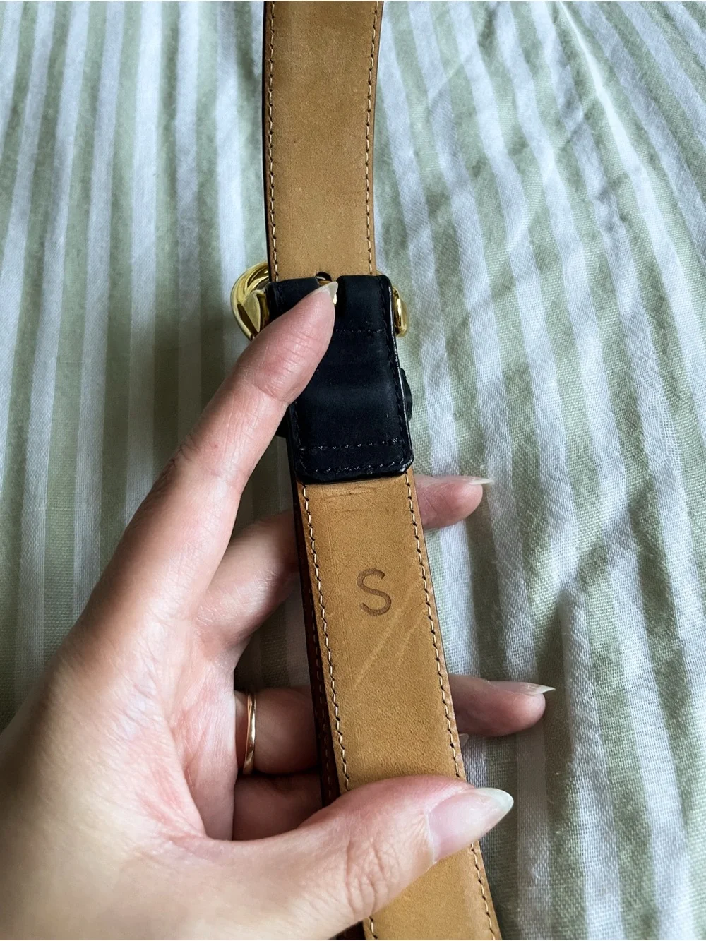 Brooks Brothers Navy Suede Gold Tone Horseshoe Buckle Leather Belt Size S Butter
